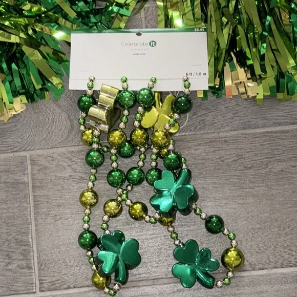 Lot of seven St. Patrick’s Day decorations, Garland plant decor, NWT - Picture 4 of 4